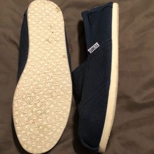 Men’s Toms NWOT